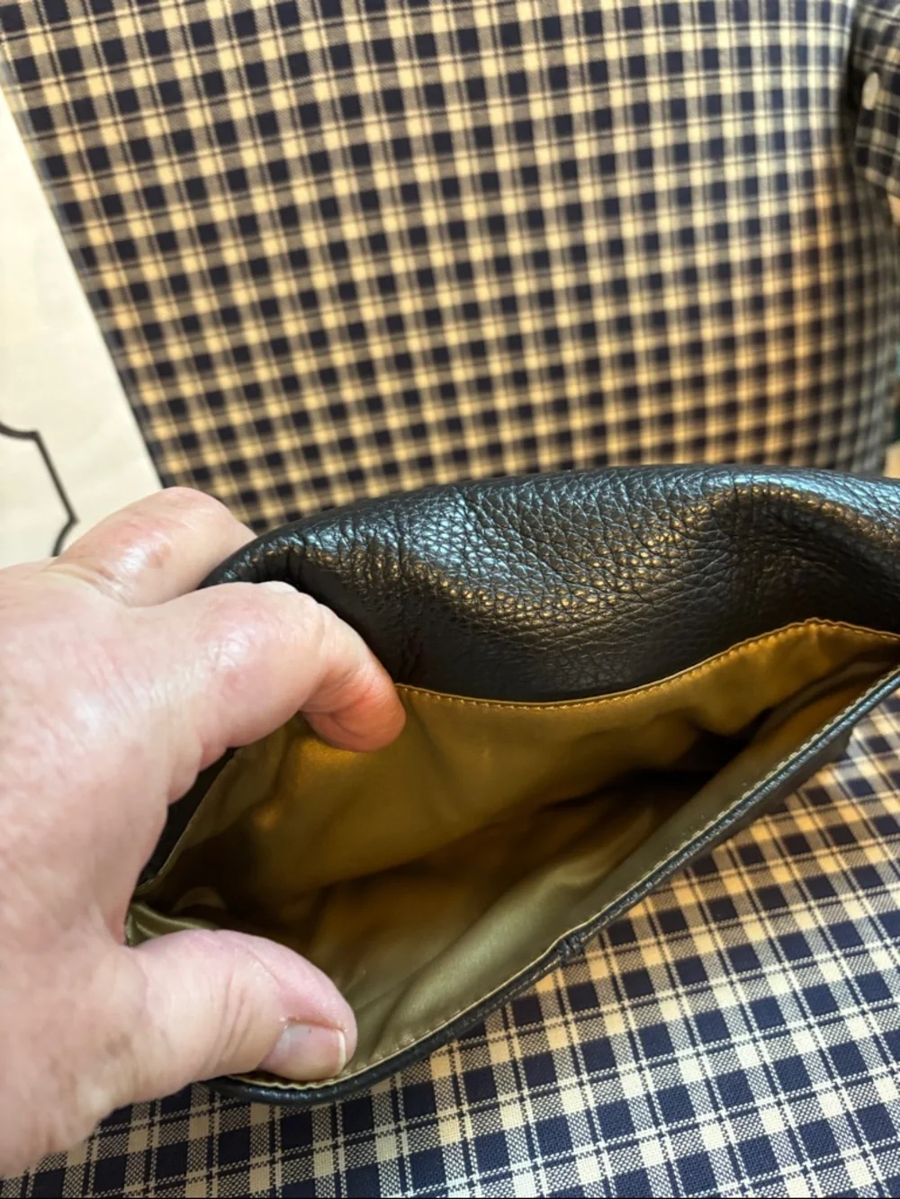 Coach Park large flap Black Pebbled Leather clutch - Picture 6 of 10